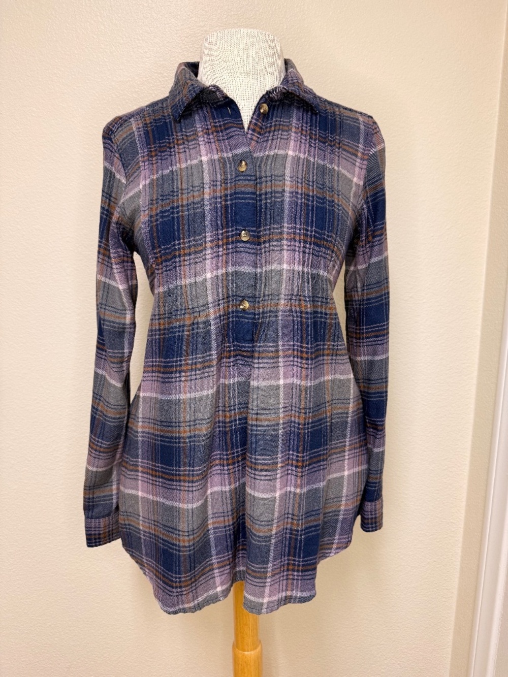 American Eagle Jegging Fit Long Sleeve Women's Boyfriend Flannel Shirt Pockets S